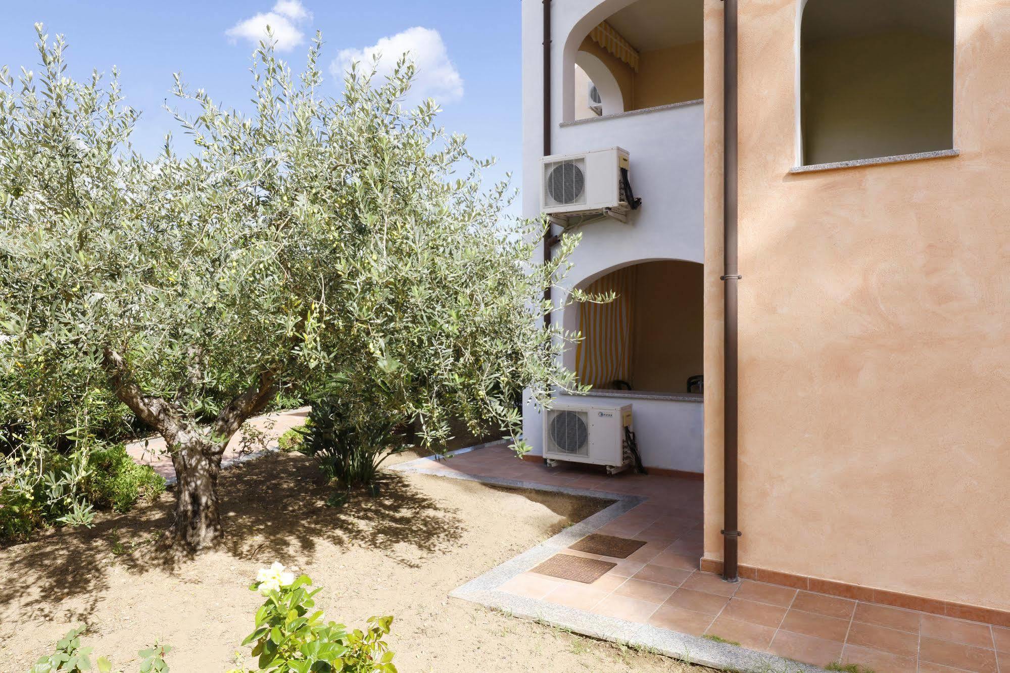 Residence Il Borgo Orosei Eksteriør bilde