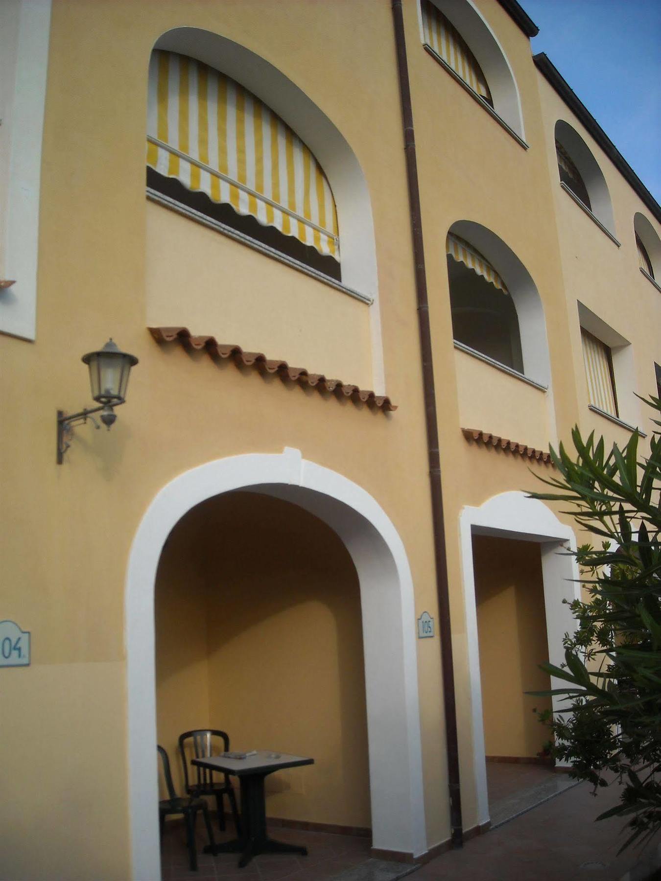 Residence Il Borgo Orosei Eksteriør bilde